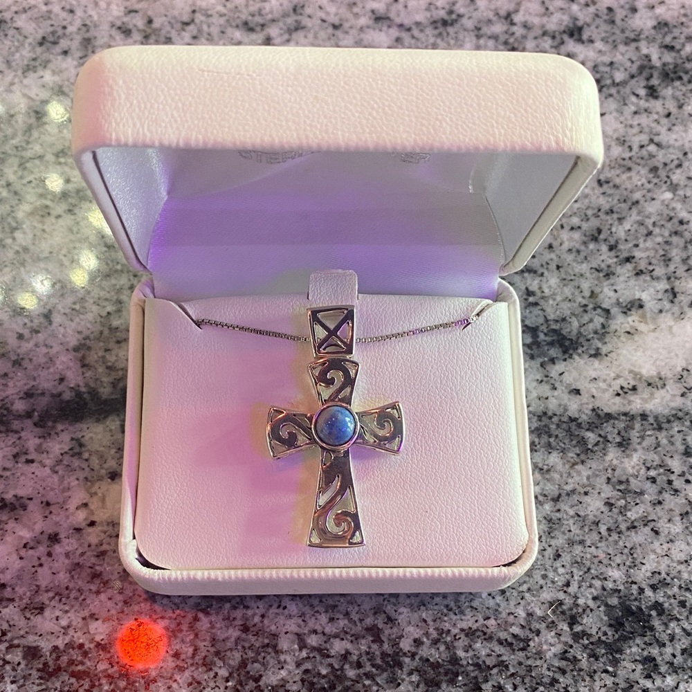 Stearling Silver Cross Necklace with genuine denim lapis stone accent 18” chain